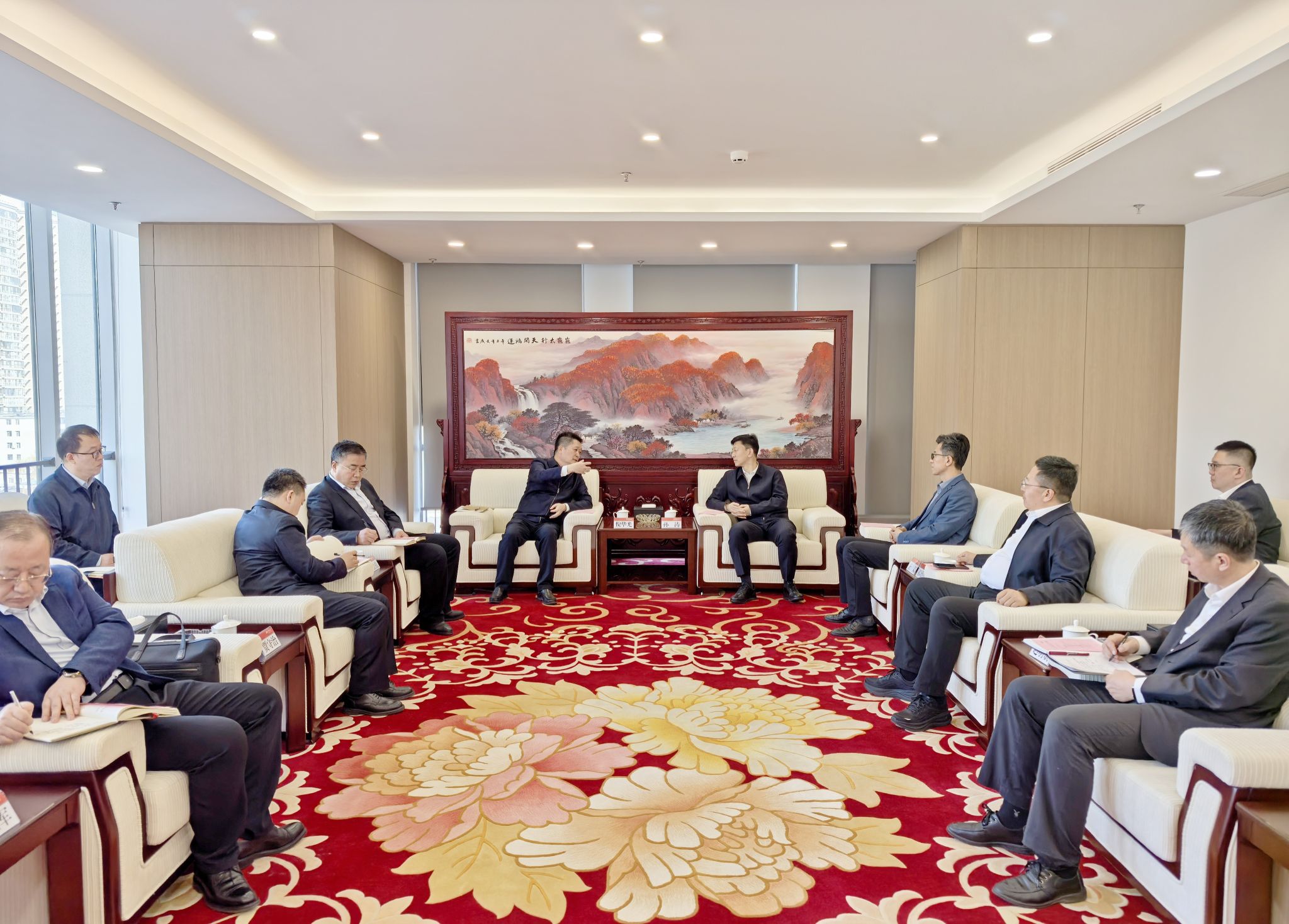 BETVLCTOR伟德在线与华电山西能源公司举行工作会谈