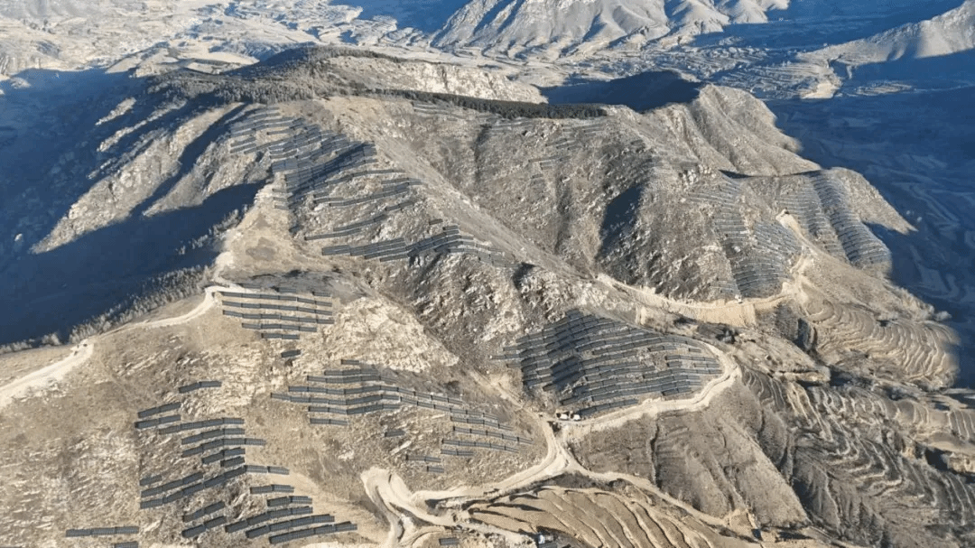 山西建投安装集团原平市160MW光伏项目全容量并网发电