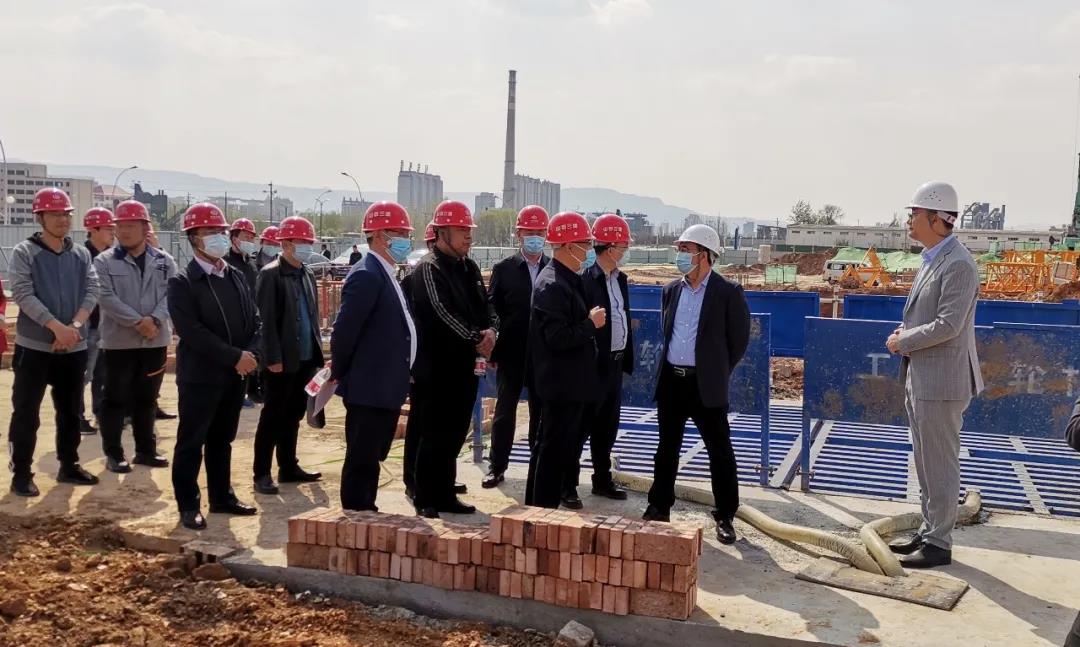 阳泉市纪委书记在山西建投三建集团中电阳泉数字经济产业园项目调研