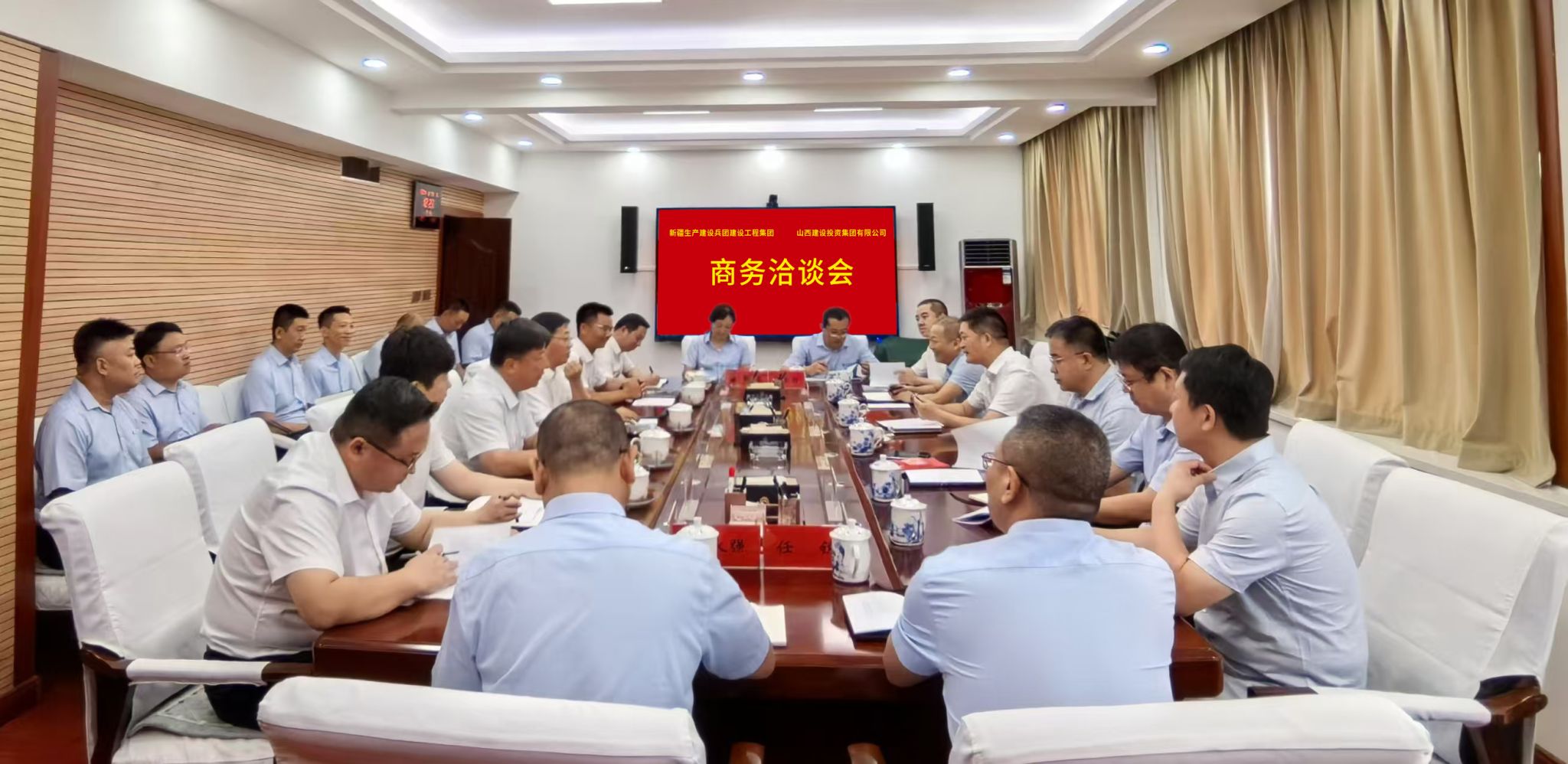 BETVLCTOR伟德在线领导在新疆开展商务洽谈活动