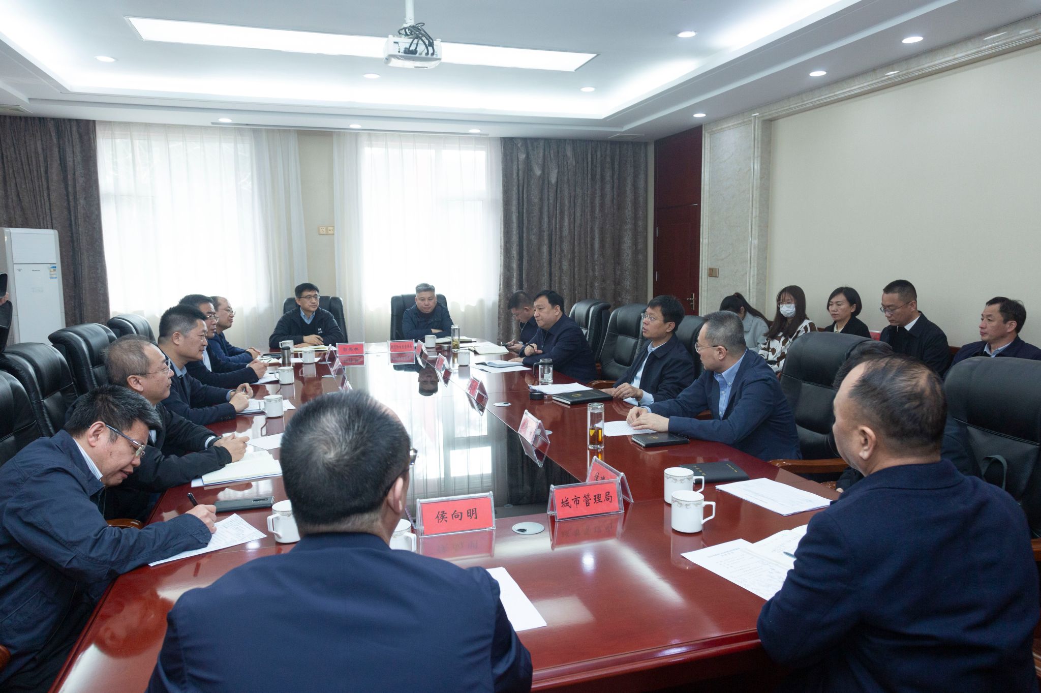 BETVLCTOR伟德在线与临汾市政府举行工作会谈