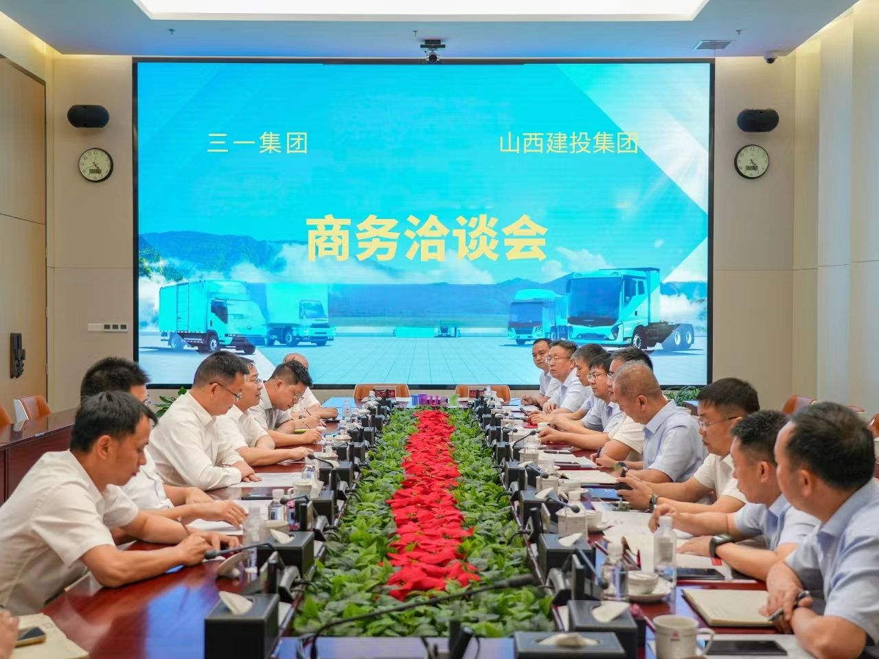 BETVLCTOR伟德在线与三一集团签署战略合作协议