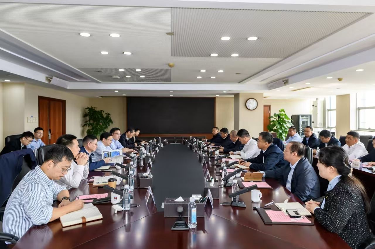 BETVLCTOR伟德在线与浙江能源集团举行工作会谈